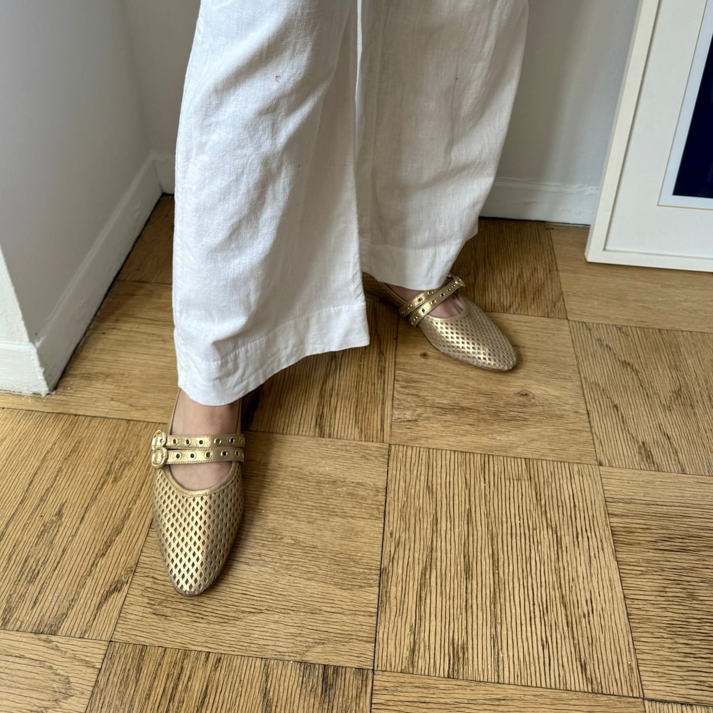 Como 2 Buckle - Perforated Gold Foil