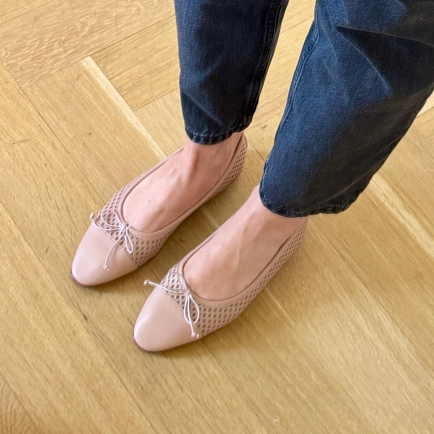 Como - Perforated Nude
