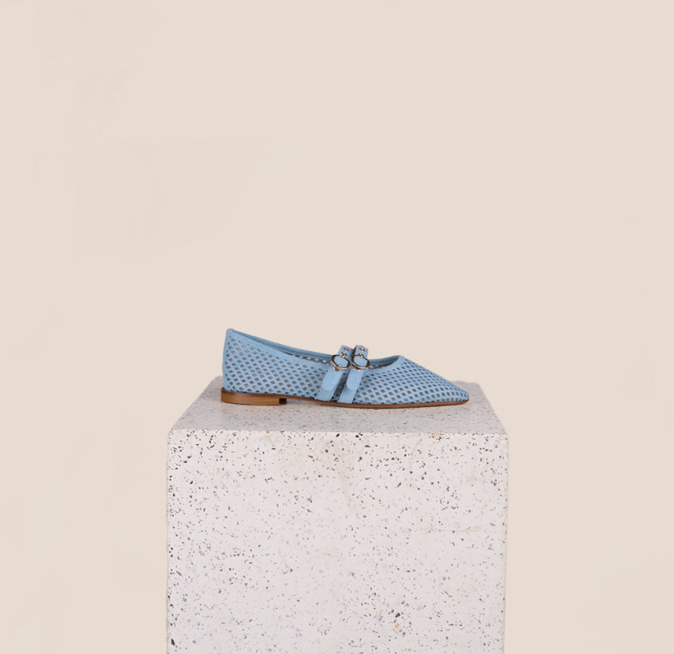 Como 2 Buckle - Perforated Sky