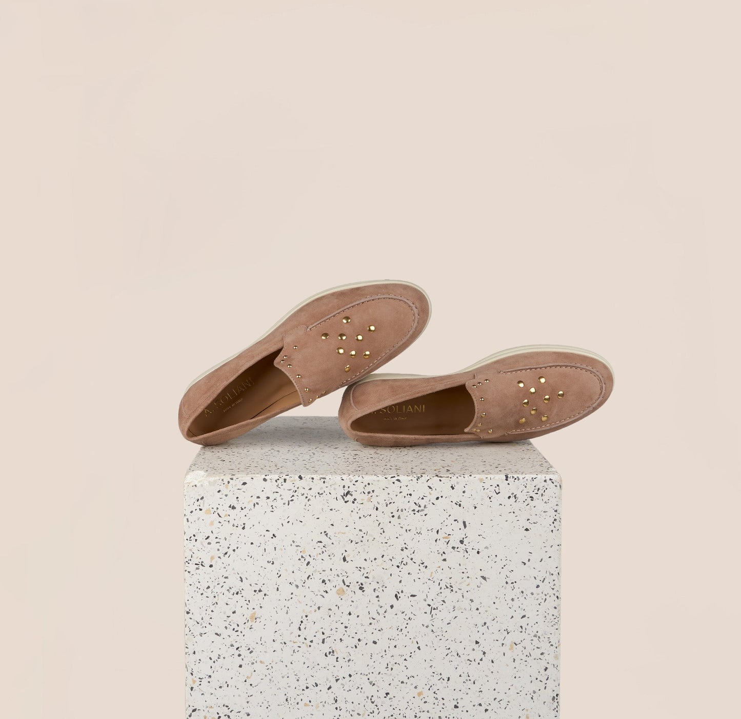 Lisa Studded - Rose Wind
